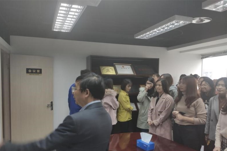 1575853893598399.jpg 1575853893598399.jpg